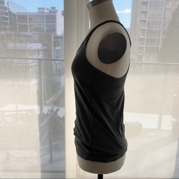 Under Armour tank top - Picture 4 of 6